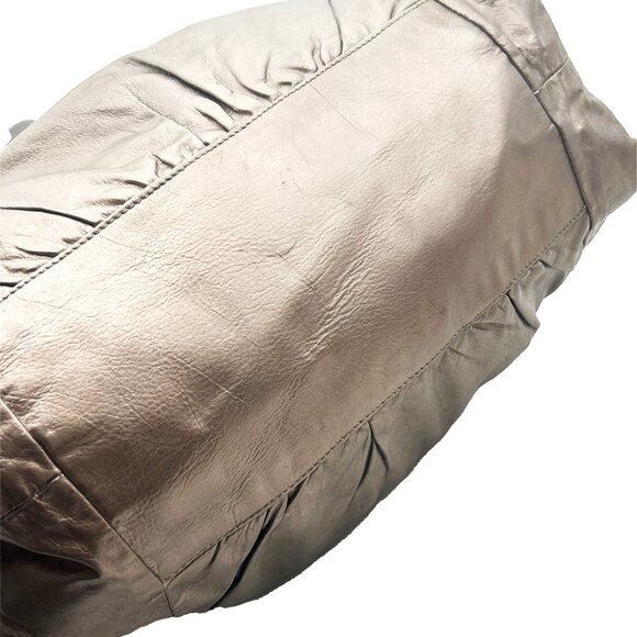 GUCCI Hysteria Fold-over Metallic Hobo Bag - Picture 5 of 14